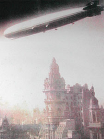 Zeppelin flying over Palacio Barolo