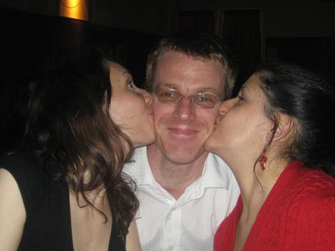 Dos Besos II
