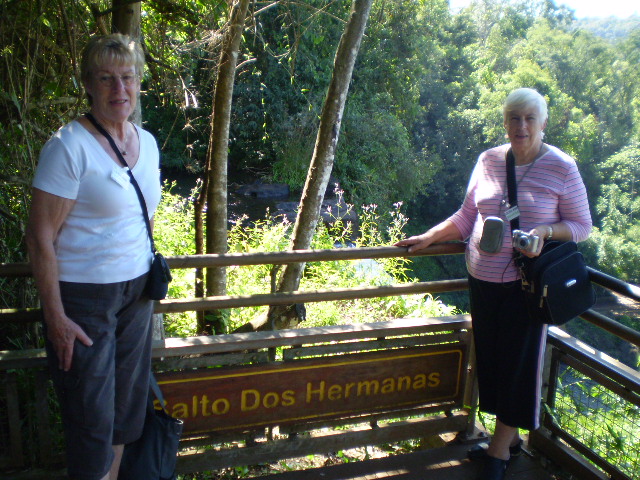The two sisters
