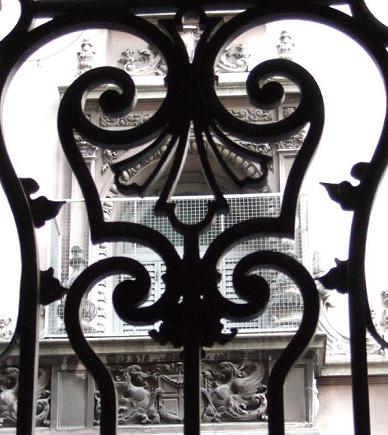 Dragons at the door on Santiago del Estero
